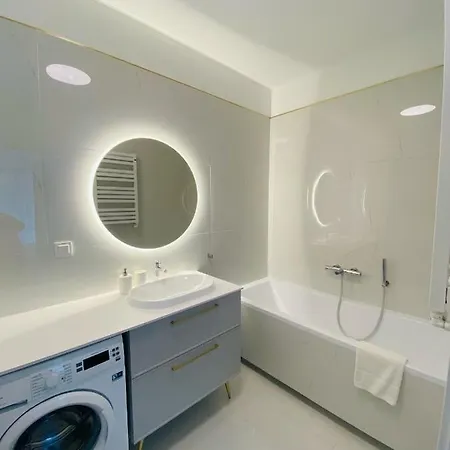 108 Prestige By The Z Basenem I * 니에초르체