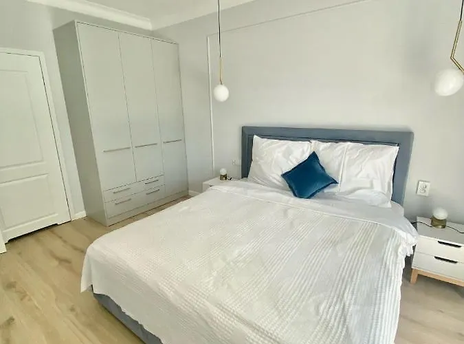 108 Prestige By The Z Basenem I * 尼彻兹