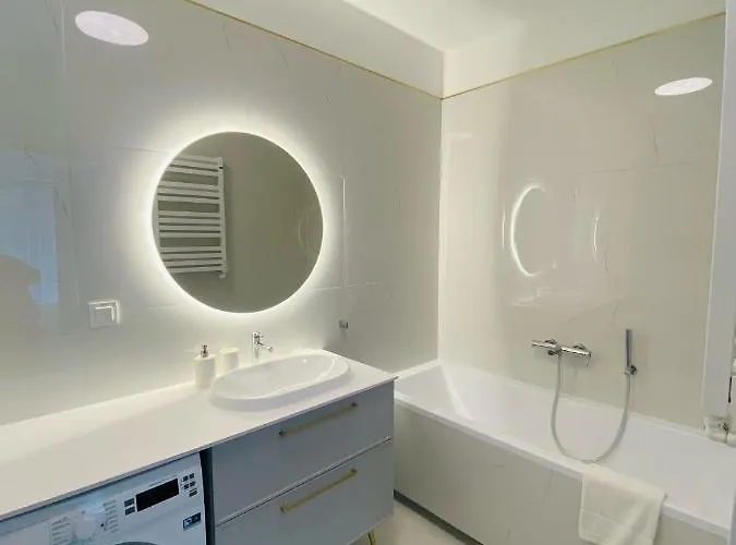 108 Prestige By The Z Basenem I * 尼彻兹